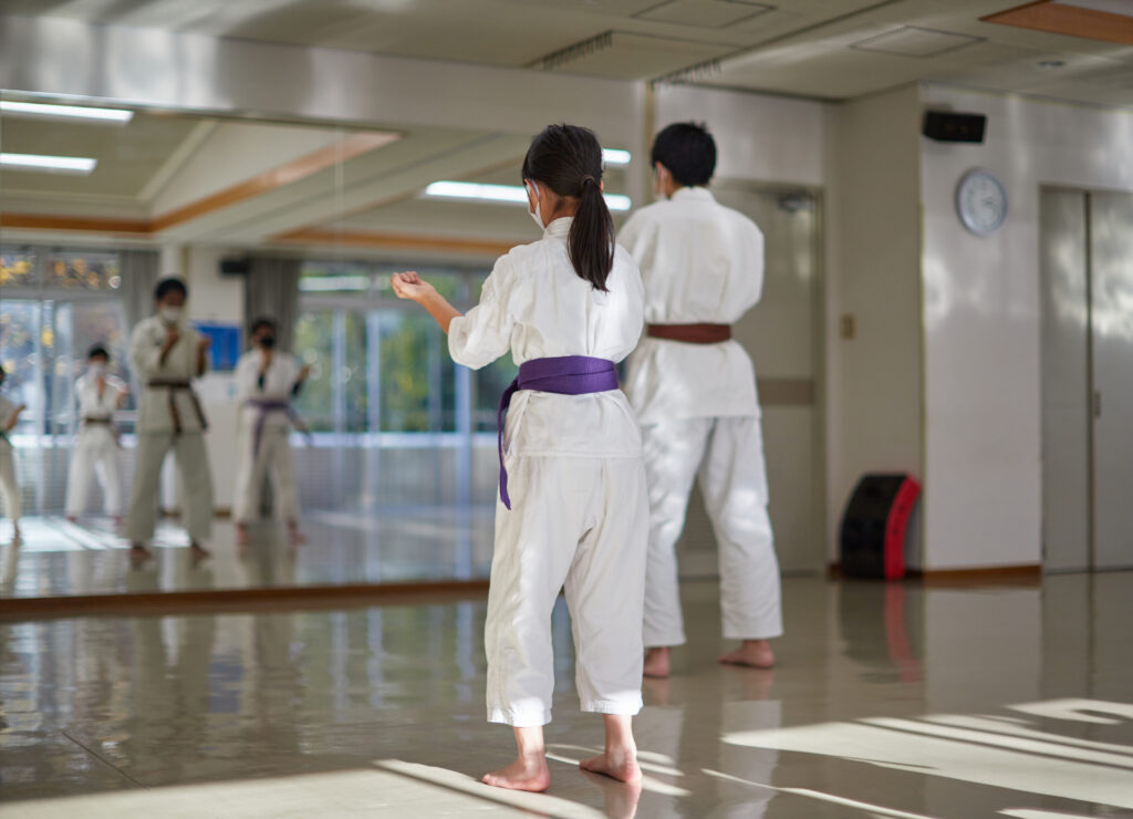 Come Impariamo: Il Karate e i Neuroni Specchio