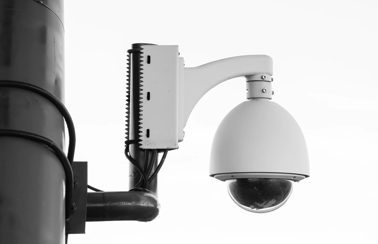 Telecamere domestiche: sanzioni severe per chi non rispetta la privacy dei vicini Telecamere domestiche: sanzioni severe per chi non rispetta la privacy dei vicini