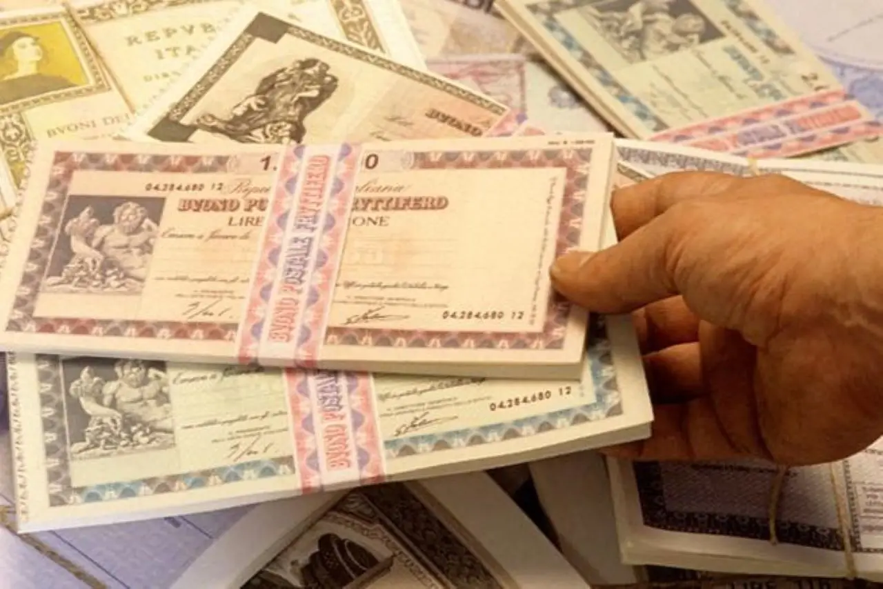 Titoli di Stato e piccoli risparmiatori: ecco quando investire e le strategie più semplici Immagine selezionata