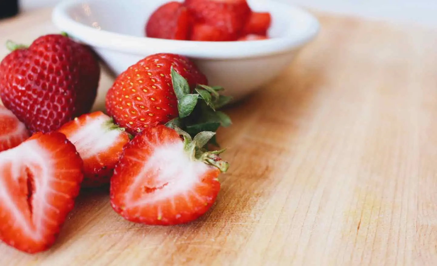 Come conservare le fragole nel modo giusto secondo gli esperti Come conservare le fragole nel modo giusto secondo gli esperti